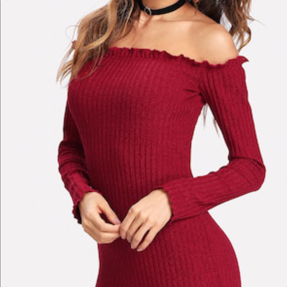 Bodycon ribbed red dress